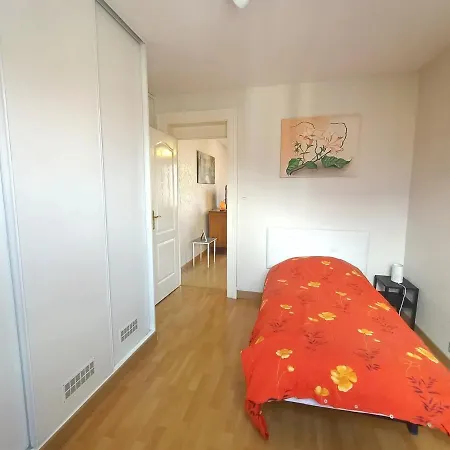 Spacieux T3 A Entre Et Avec Balcon Et Wi-fi ! - Fr-1-555-62 Aix-les-Bains