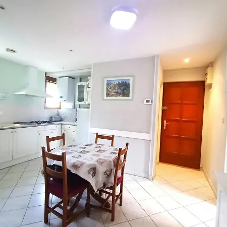 Apartment Spacieux T3 A Entre Et Avec Balcon Et Wi-fi ! - Fr-1-555-62 Aix-les-Bains